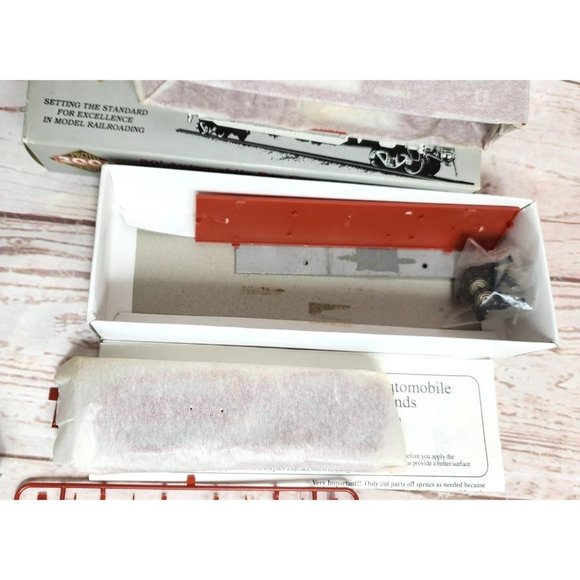 Proto 2000 Series 50’ HO Scale Plastic Model Kit W/ Dreadnaught Ends Model Train - Picture 8 of 16